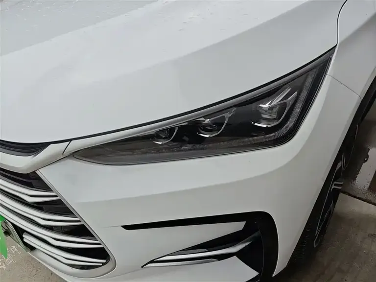 BYD Tang NEV DM-i 112 KM Honored