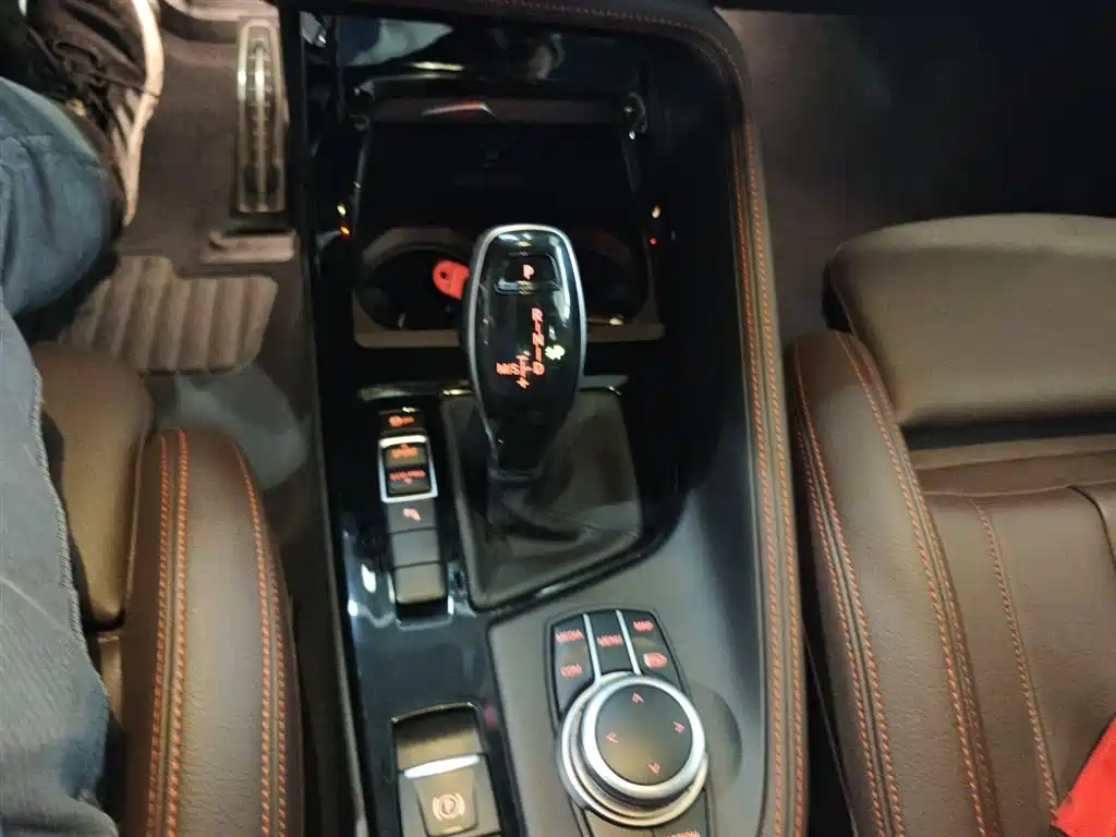 BMW X2 Facelift sDrive25 i Sharp Edge