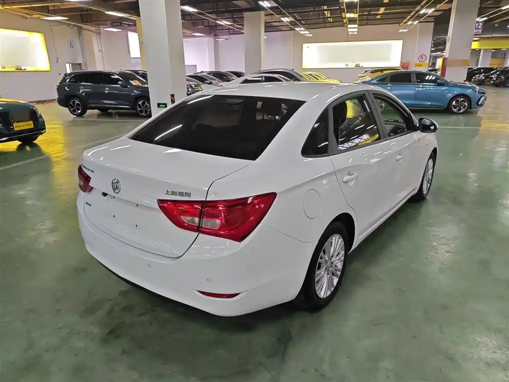 Excelle GT 15 N Auto Luxury
