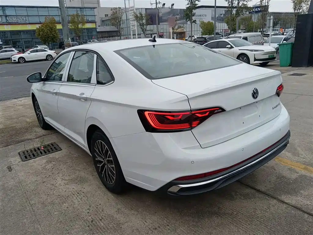 Sagitar 速腾 2025款 改款 200 TSI DSG飞越版