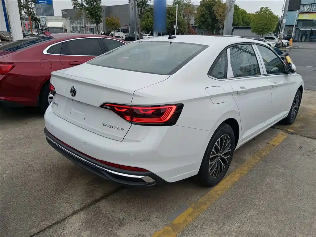 Sagitar 速腾 2025款 改款 200 TSI DSG飞越版