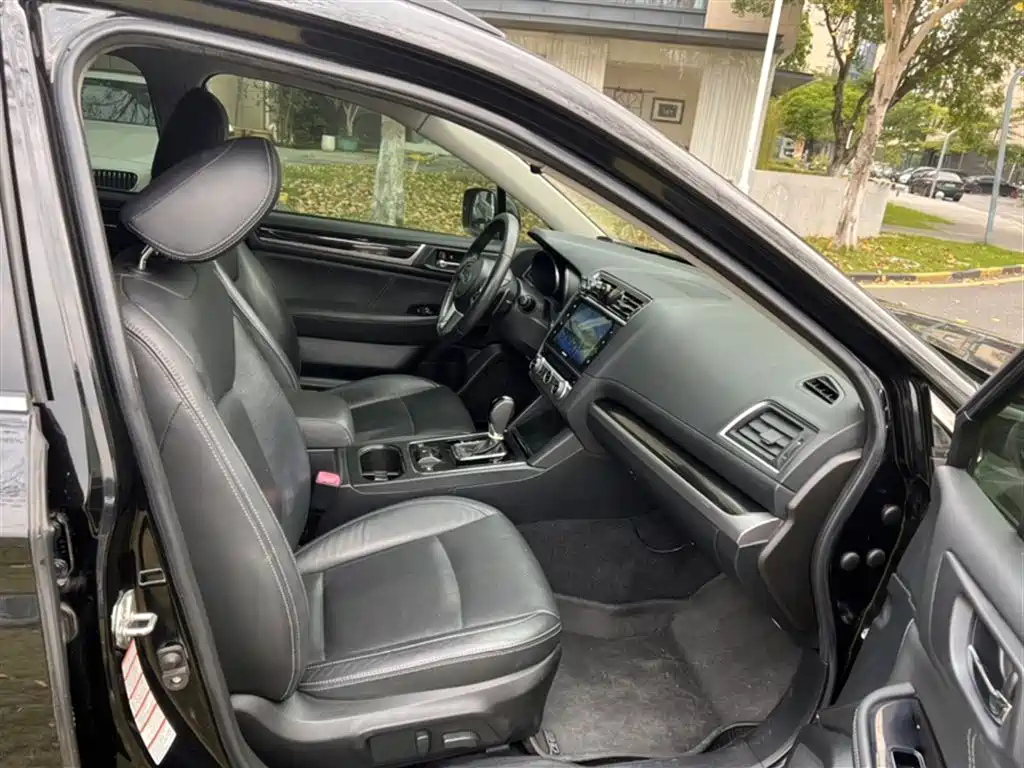Outback 2.5 i Sport Navigation