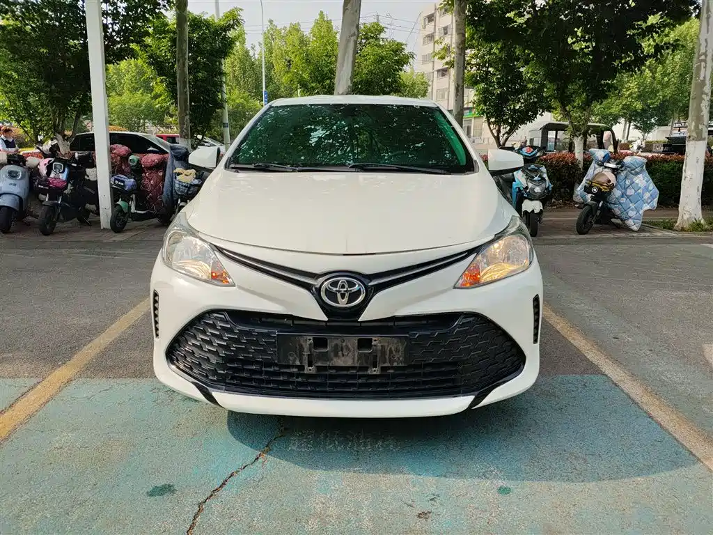 Vios FS 1.5 L CVT Sharp Speed