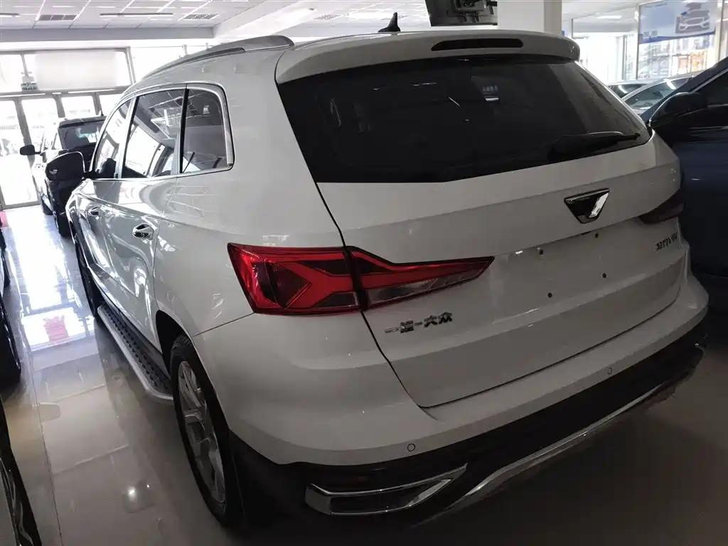 Jetta VS7 1.4 T Auto Joy