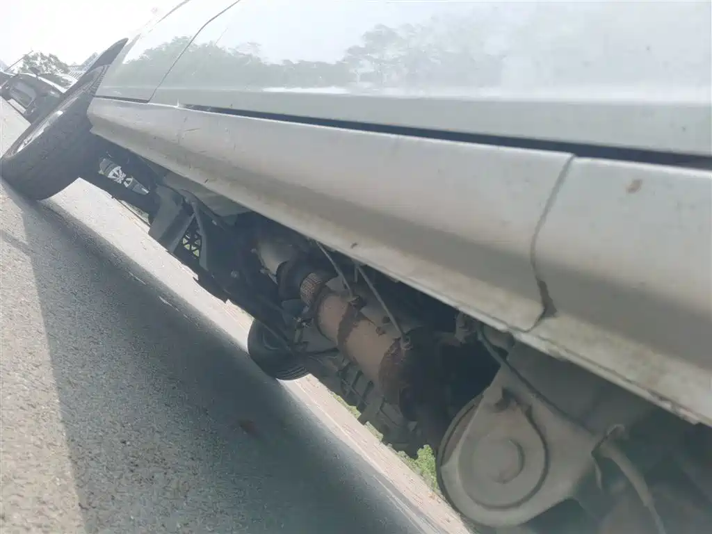Wuling Zhiguang 1.5 L Utility 5 7-seat