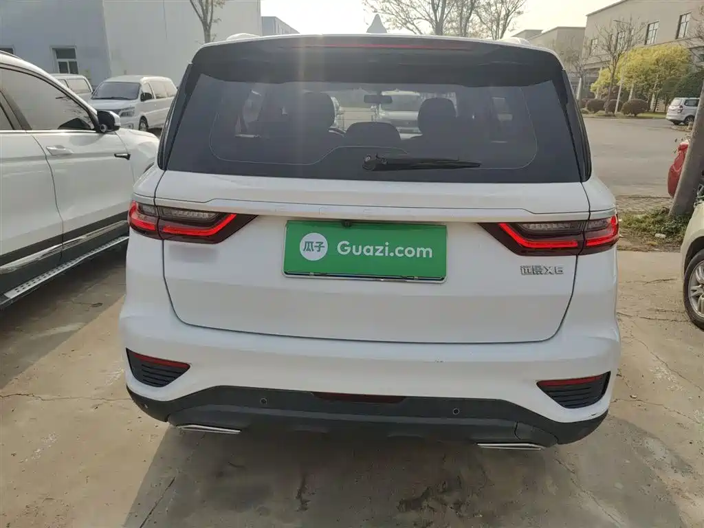 Vision X6 1.4 T CVT Distinguished