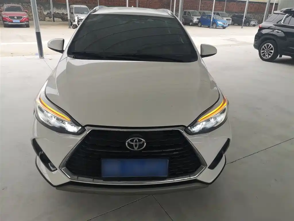 YARiS L Zhixuan Zhixuan X 1.5 L CVT Leading