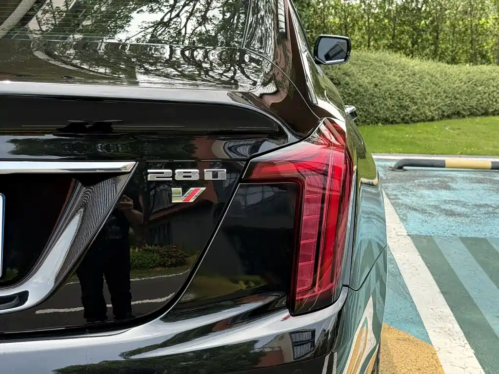 Cadillac CT5 28 T Luxury (Standard)