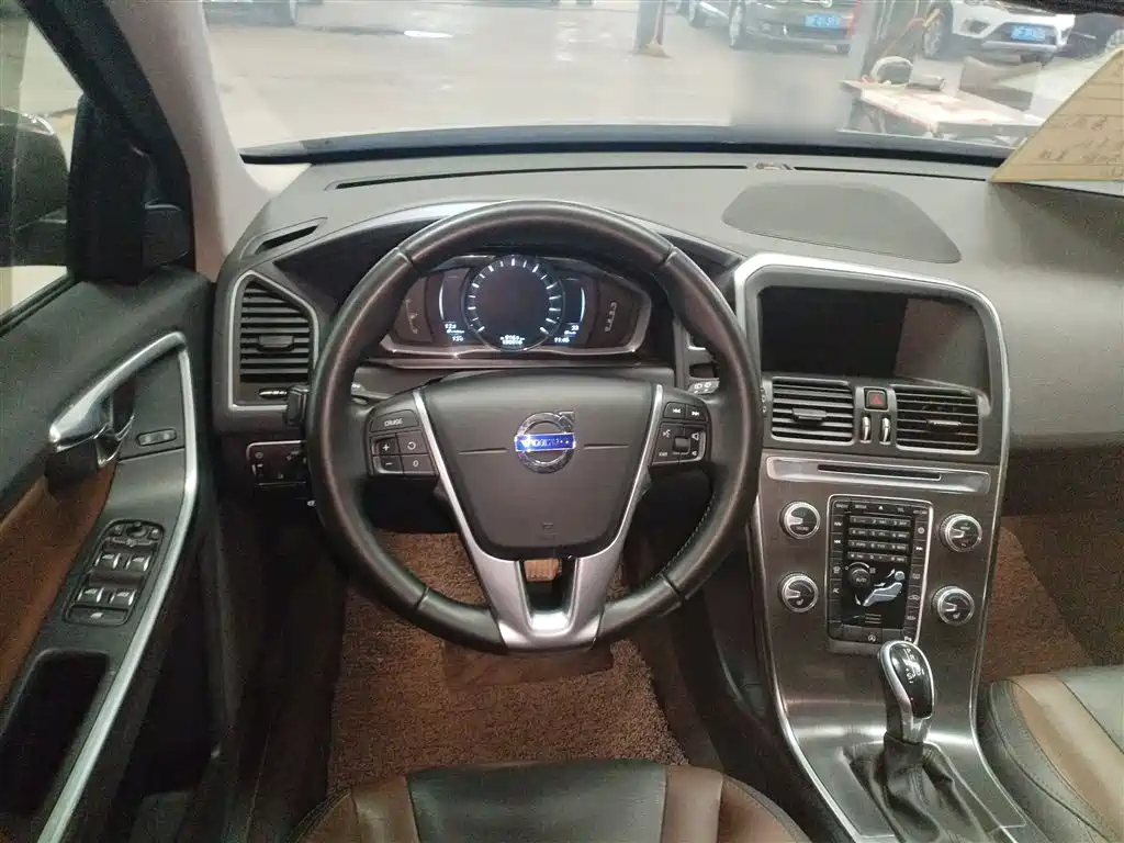 Volvo XC60 T5 Smart Vision