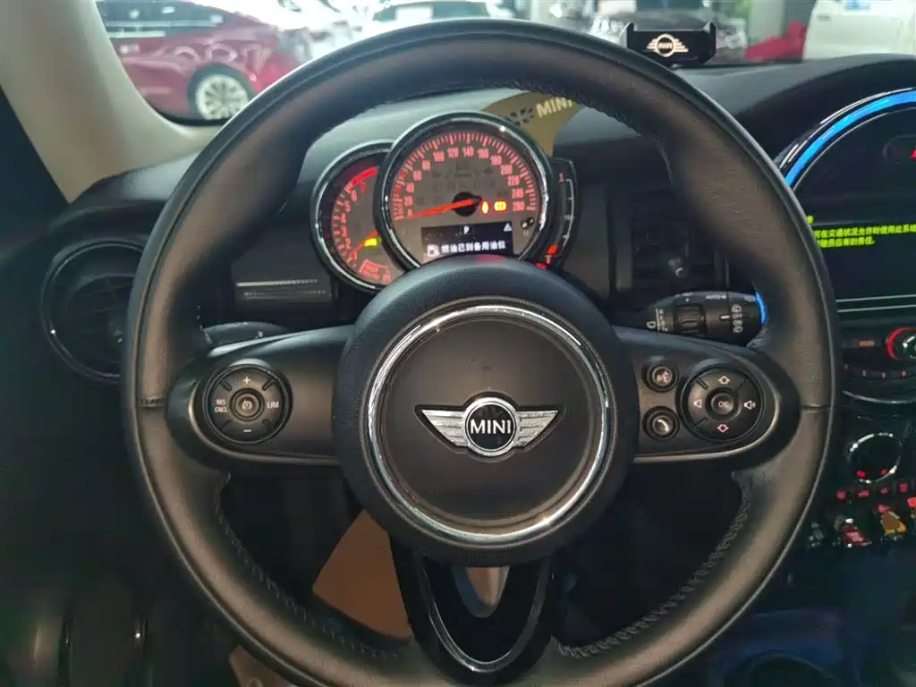 MINI 1.5 T COOPER Pioneer