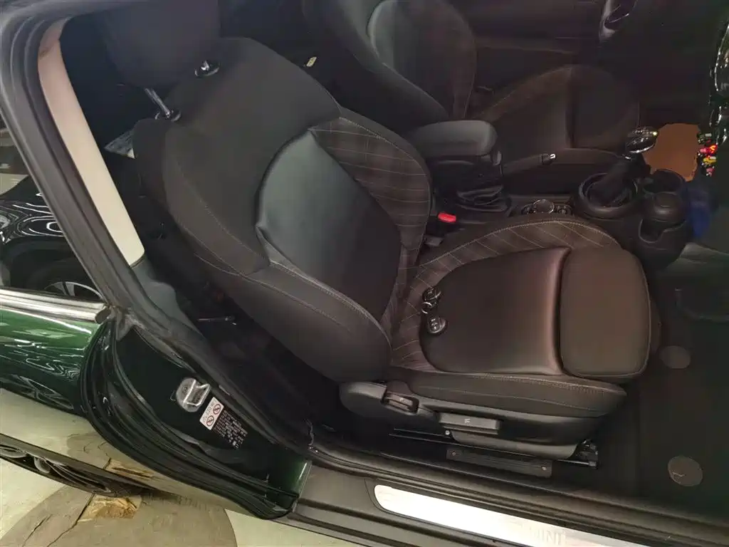 MINI 1.5 T COOPER Pioneer