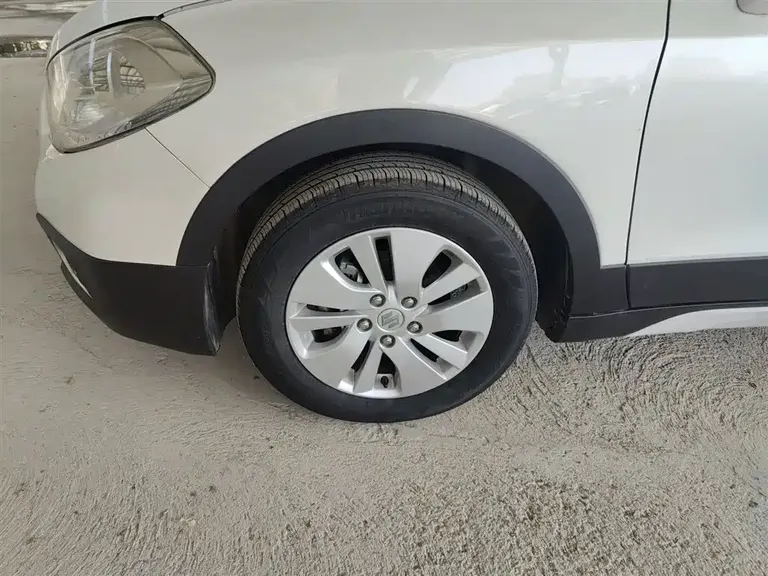 Suzuki S-Cross 1.6 L CVT 2 WD Elite