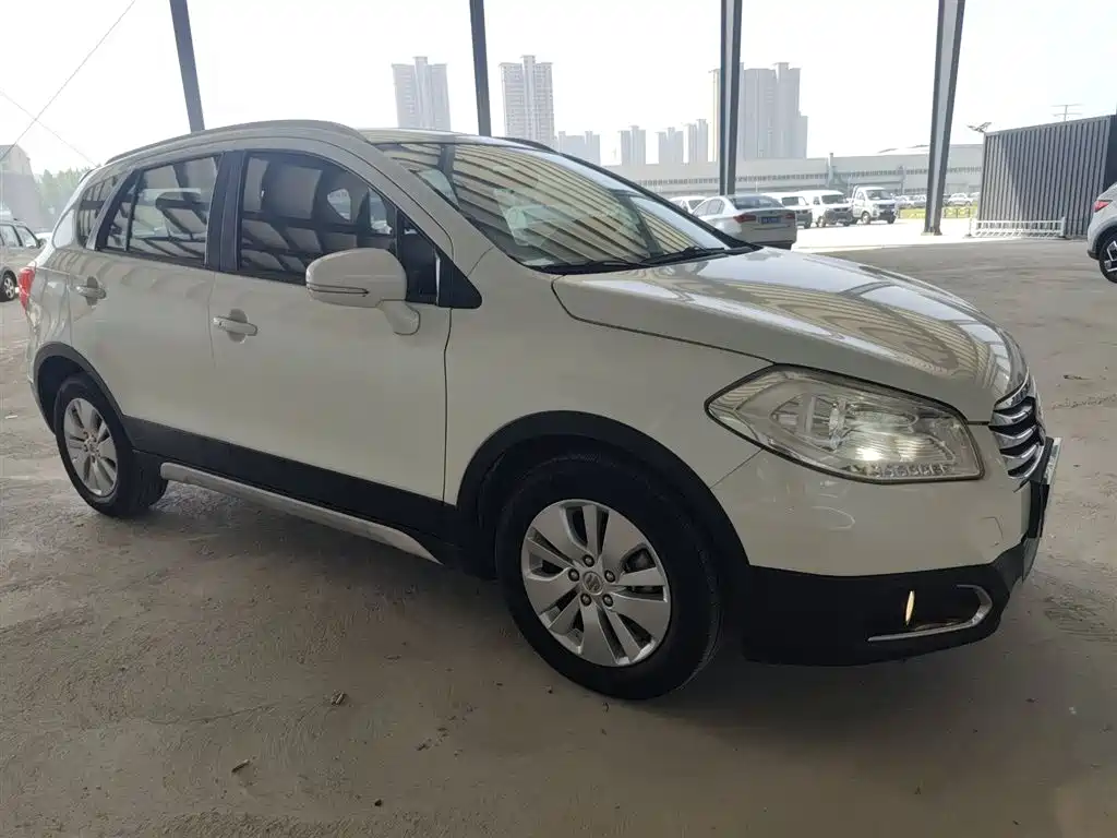 S-Cross 1.6 L CVT 2 WD Elite