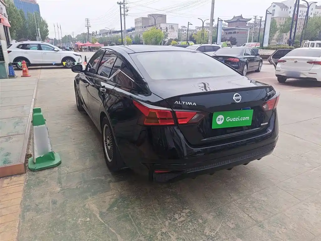 Teana Facelift 2.0 L XL Comfort
