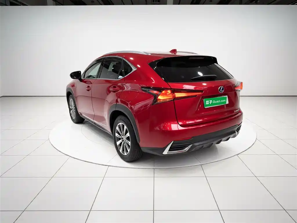 Lexus NX 300 h FWD Sharp Style CN-VI