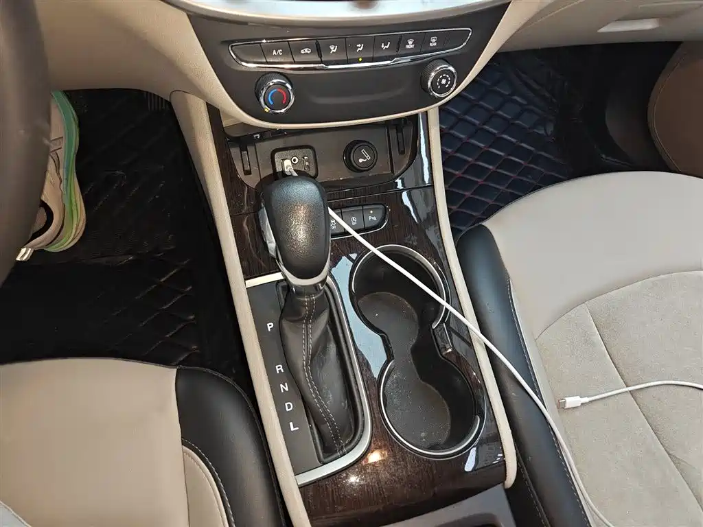 Verano Sedan 15 S Auto Leading