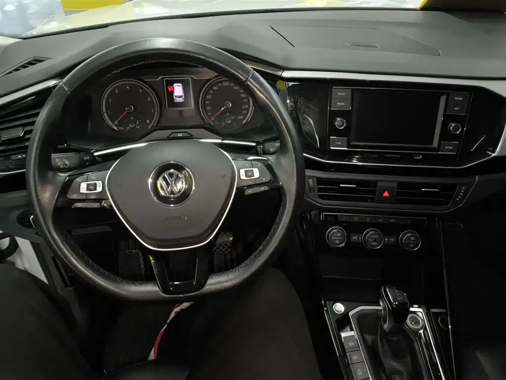 Tayron 330 TSI 2 WD Luxury CN-VI