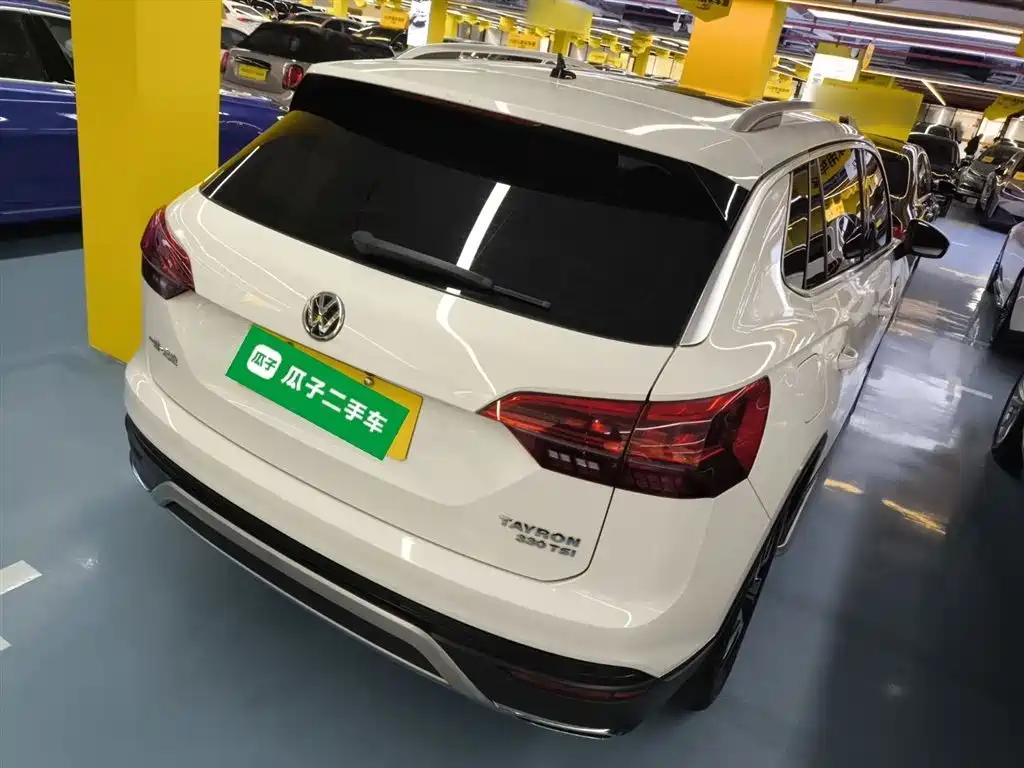 Tayron 330 TSI 2 WD Luxury CN-VI