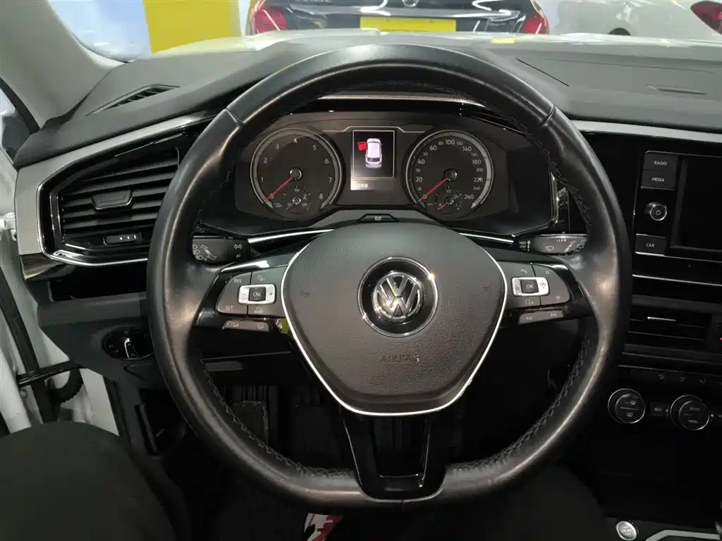 Tayron 330 TSI 2 WD Luxury CN-VI