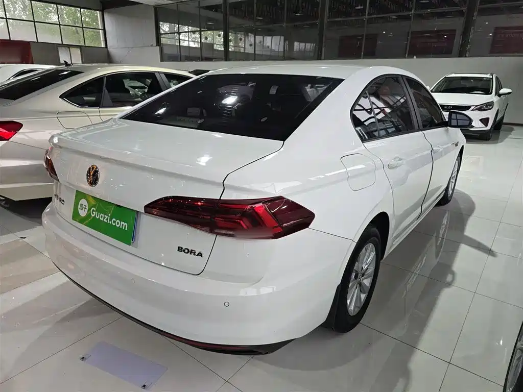 Bora 1.5 L Auto Fashion