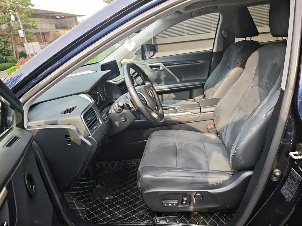 Lexus RX Facelift 300 2 WD Elite