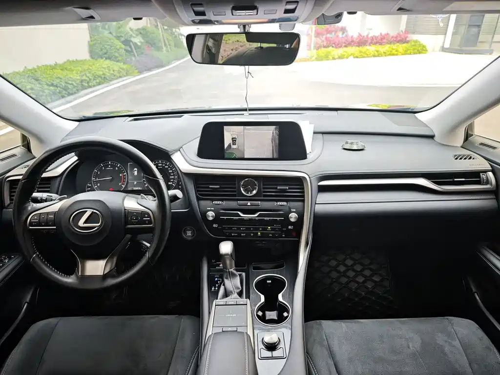 Lexus RX Facelift 300 2 WD Elite