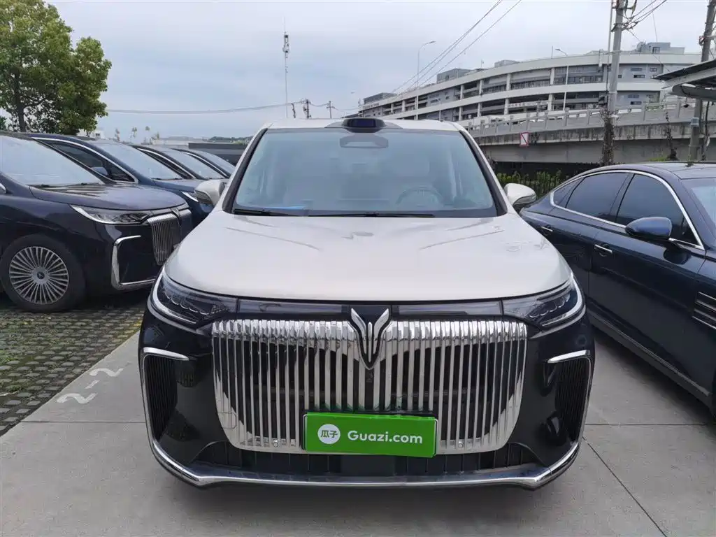 Voyah Dreamer PHEV 4 WD Flagship Qiankun