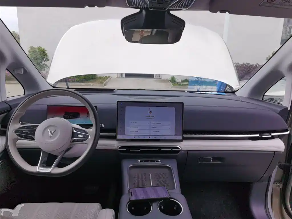Voyah Dreamer PHEV 4 WD Flagship Qiankun