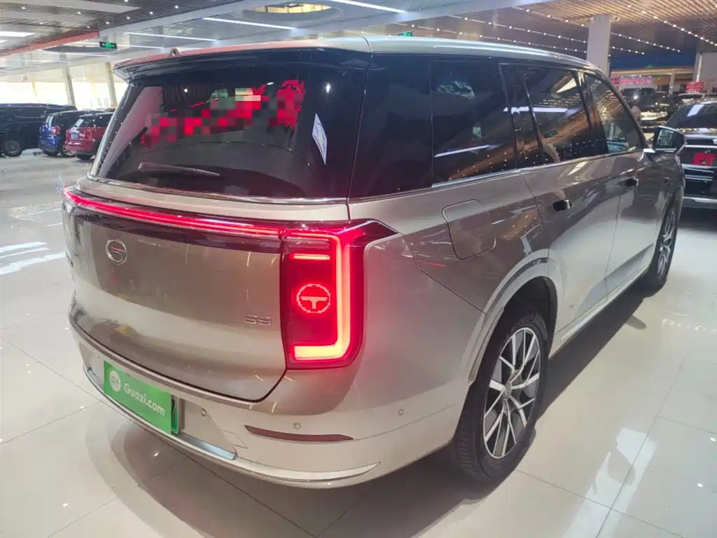 Trumpchi Xiangwang S9 Qiankun UItra 6-seat