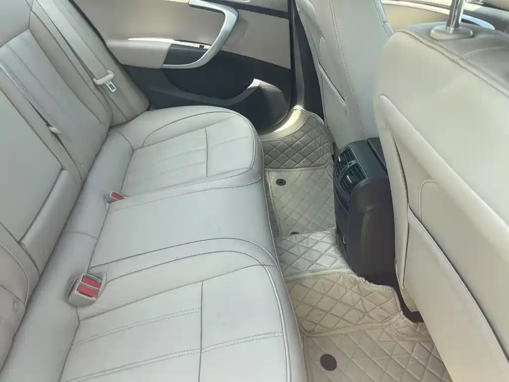 Regal 1.6 T Elite Tech