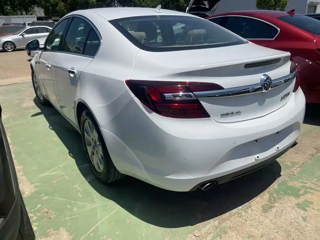 Regal 1.6 T Elite Tech
