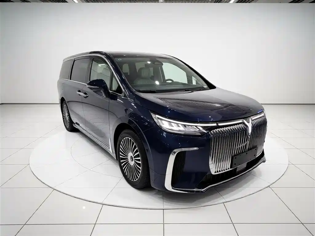 Voyah Dreamer PHEV 4 WD Flagship Kunpeng
