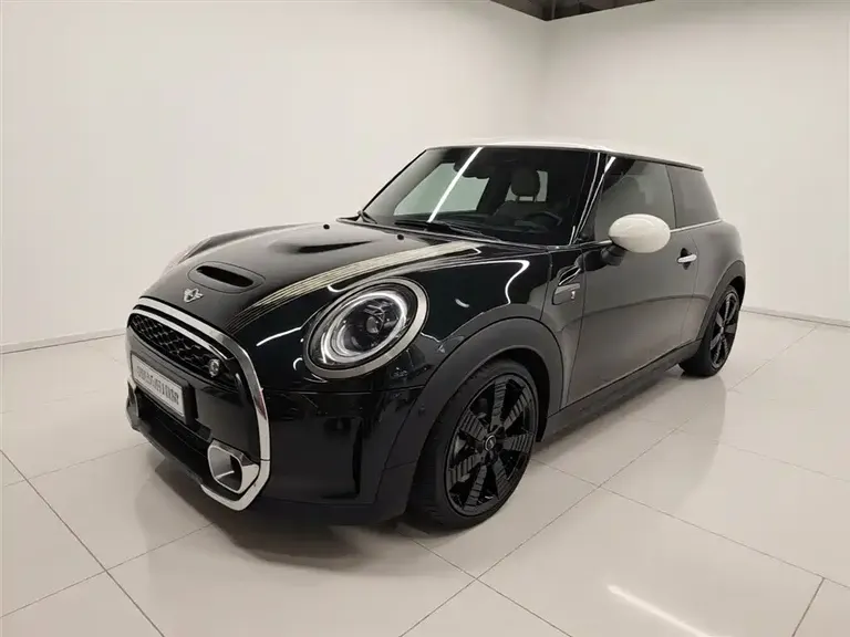 MINI 2.0 T COOPER S Artist