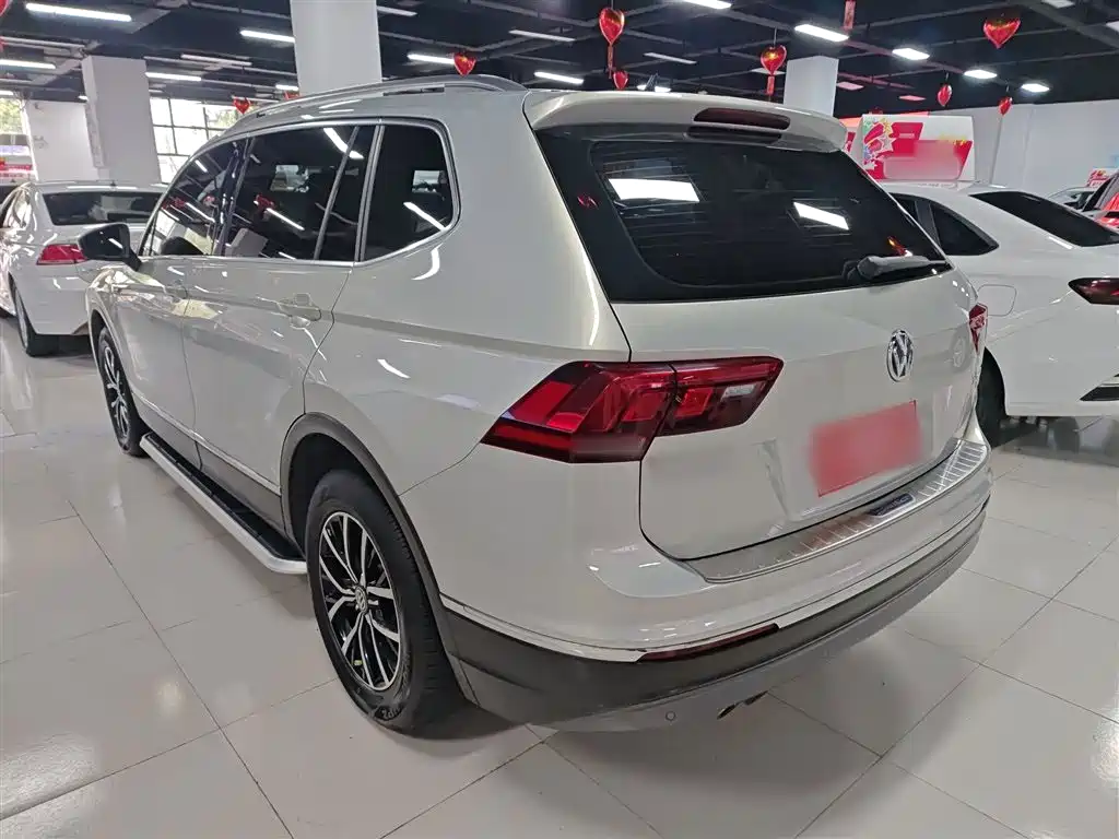 Tiguan L 330 TSI Auto 2 WD Luxury