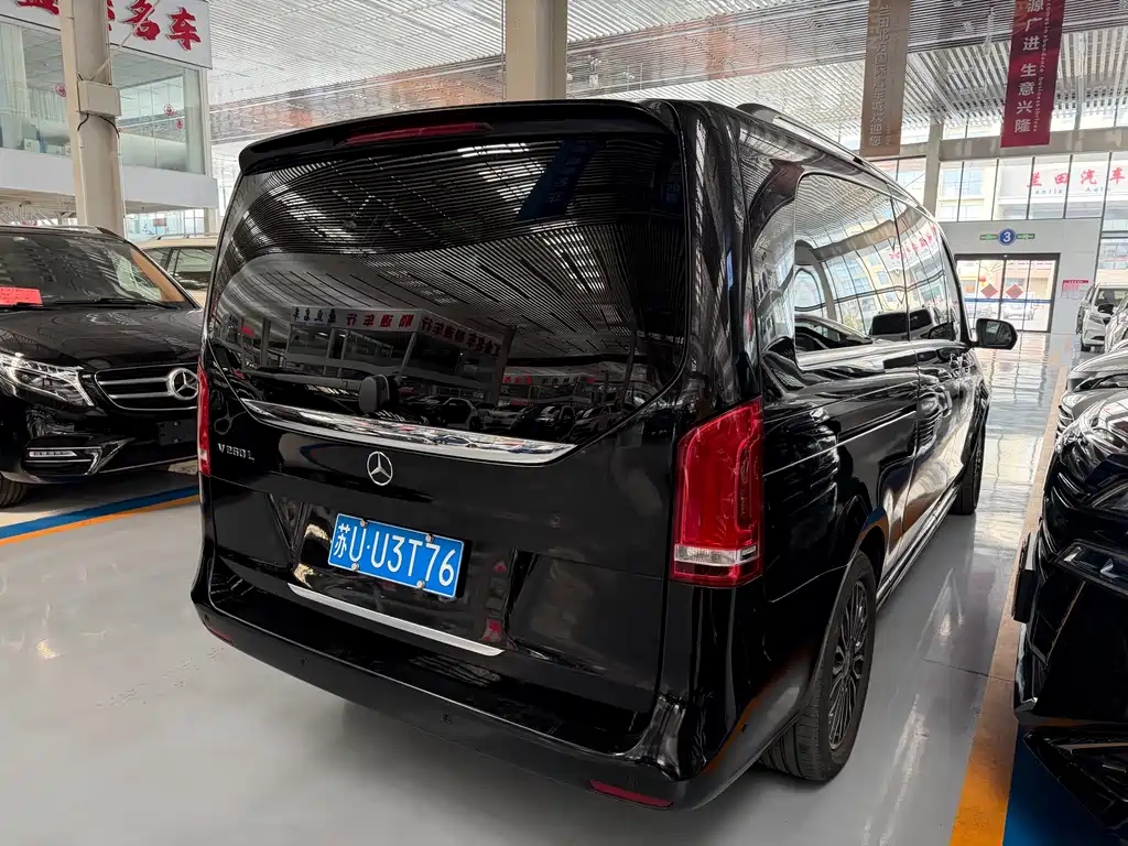 Mercedes-Benz V-Class V 260 L Distinguished Extended CN-VI