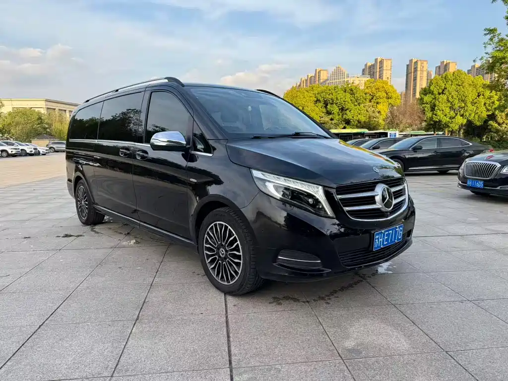 Mercedes-Benz V-Class V 260 L Distinguished Extended CN-VI