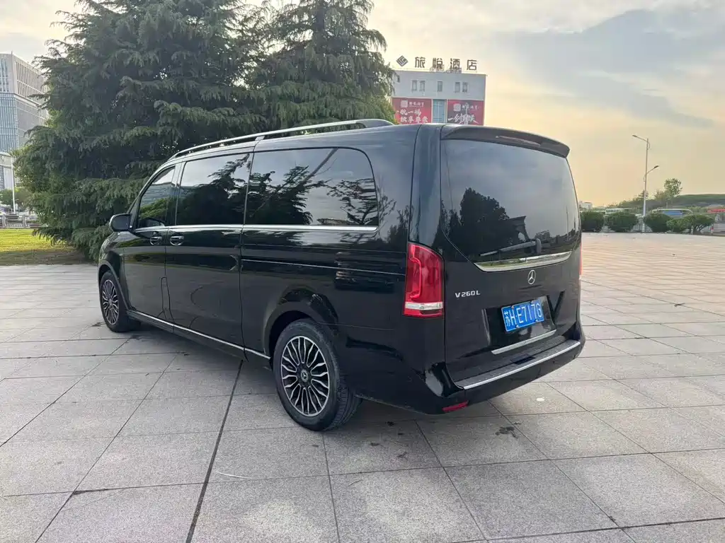 Mercedes-Benz V-Class V 260 L Distinguished Extended CN-VI