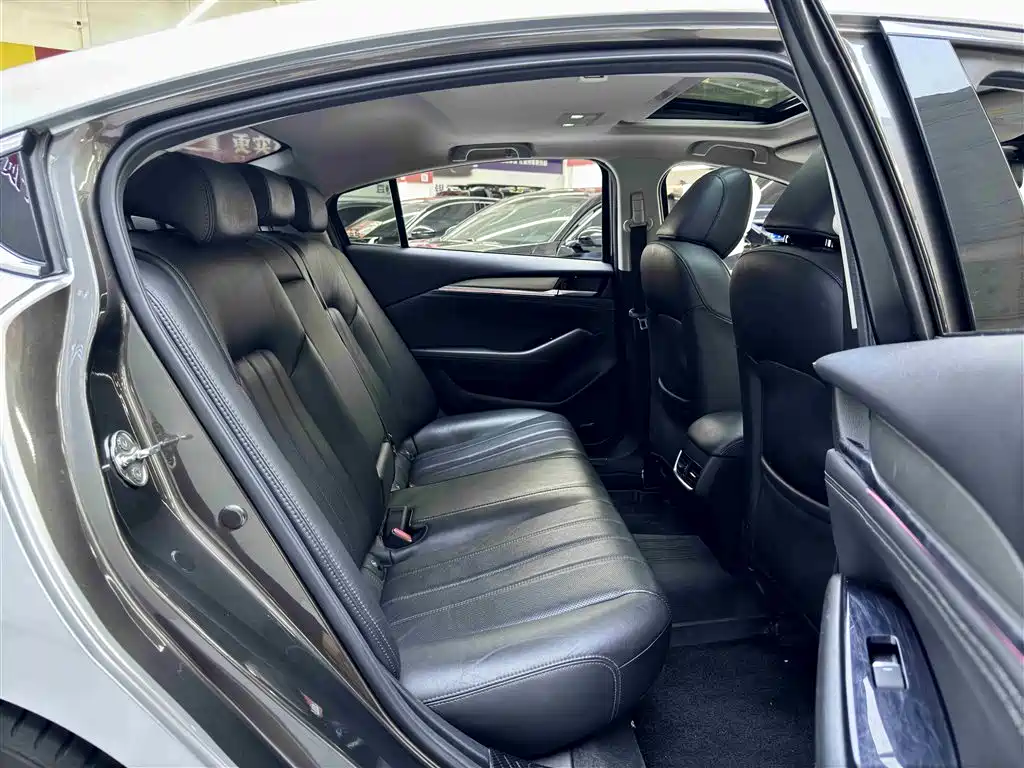 Atenza 2.5 L Blue Sky Sport