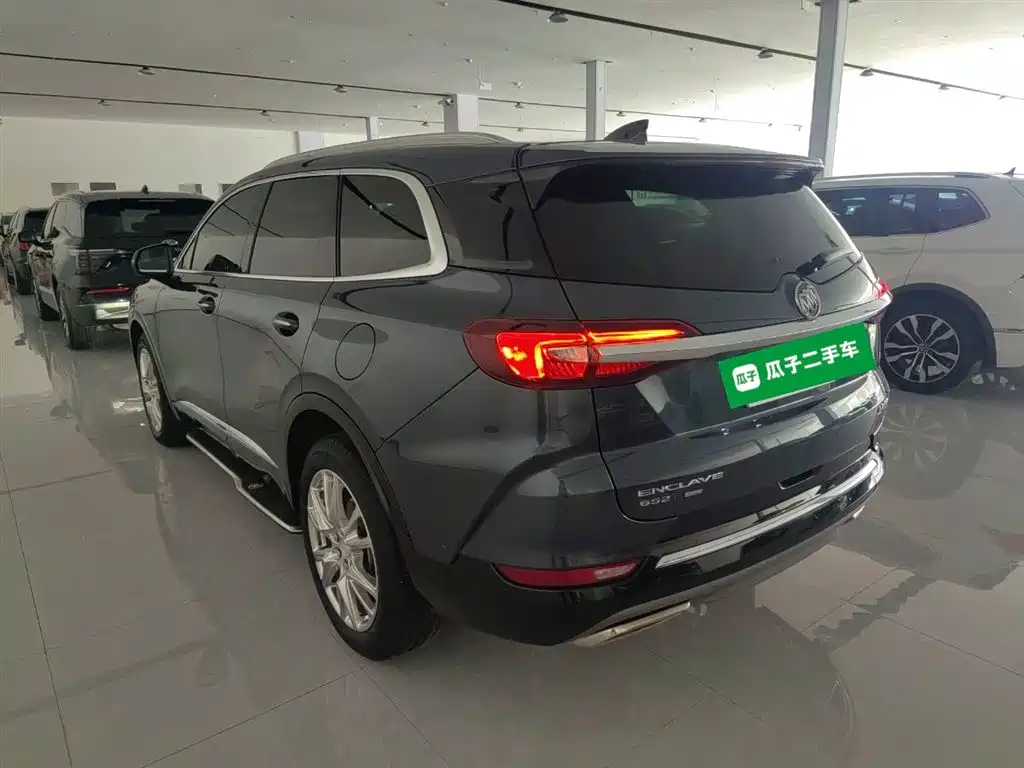 Enclave 28 T 4 WD Premium Flagship