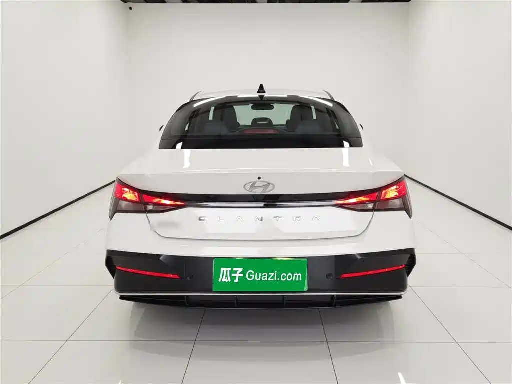 Elantra 1.5 L CVT GLX Elite