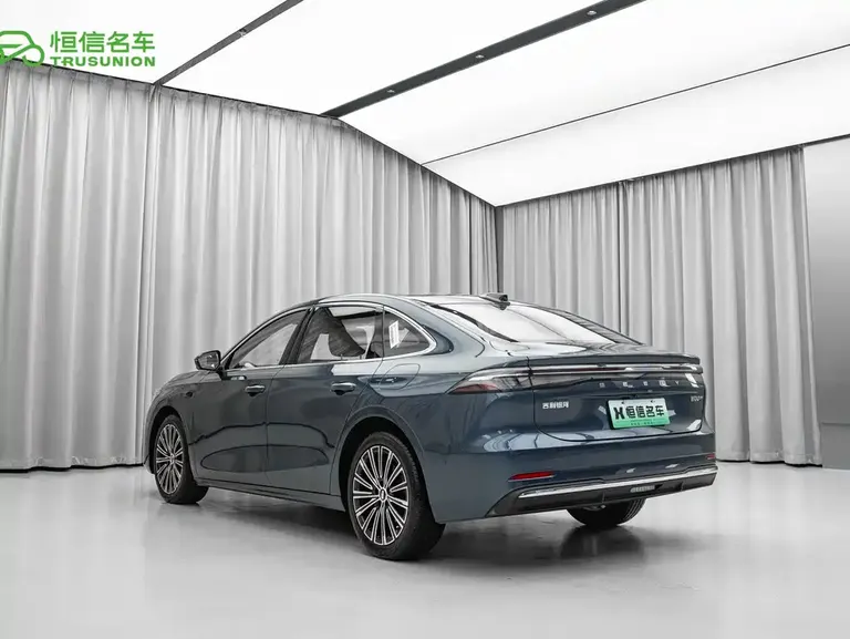 Geely Galaxy A7 EM-i 150 km Starship