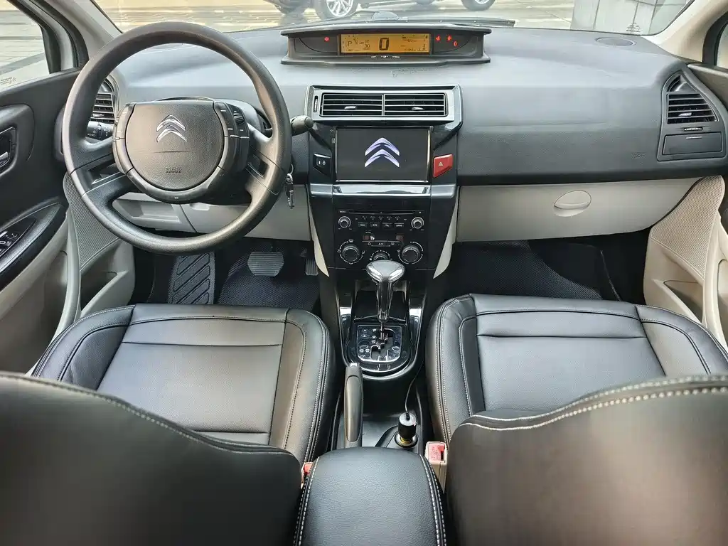 C-Quatre Classic Sedan 1.6 L Auto Fashionable