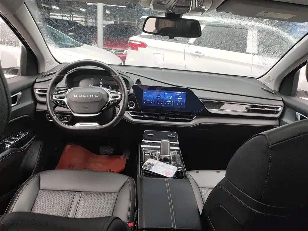 Wuling Victory 1.5 T CVT Flagship