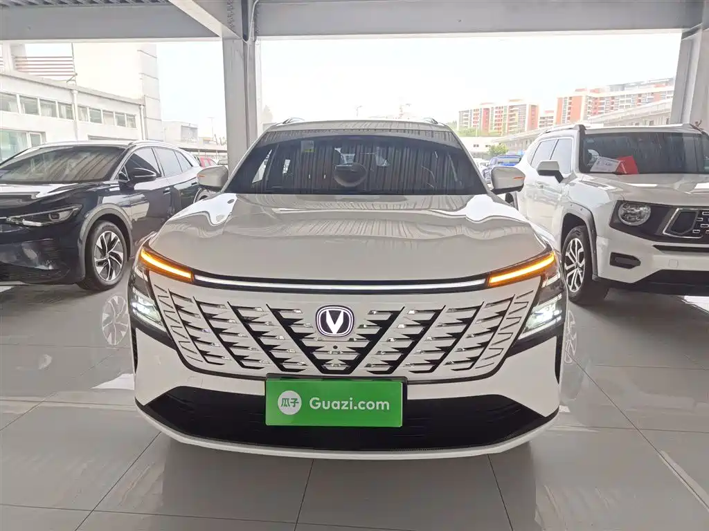 Changan CS75 PLUS 4 th Gen 1.5 T New Blue Whale Smart Premium