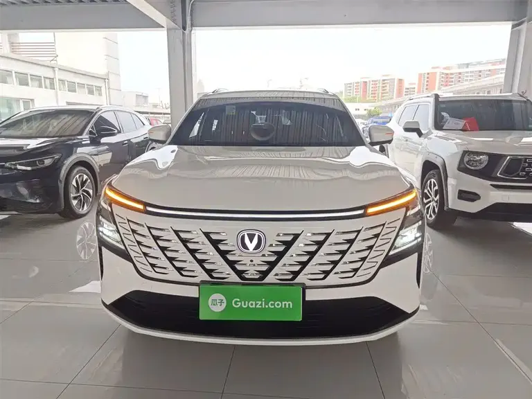 Changan CS75 PLUS 4 th Gen 1.5 T New Blue Whale Smart Premium