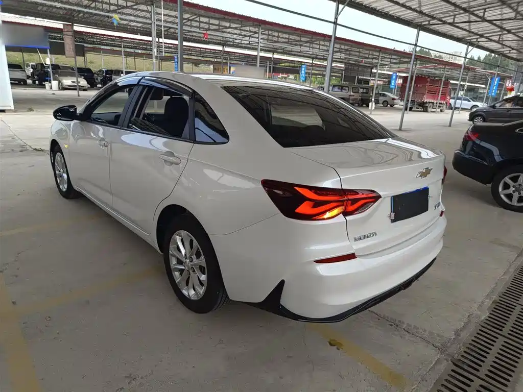 Monza 1.5 L DCT Pleasure