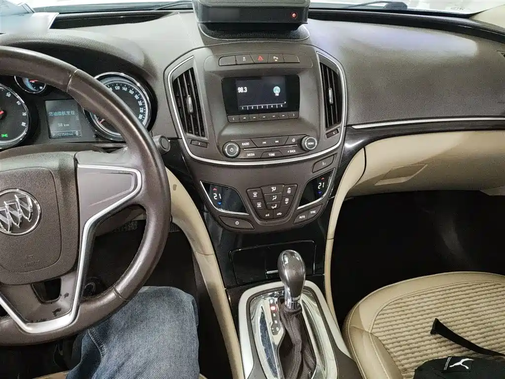 Regal 2.0 L Leading Fashion