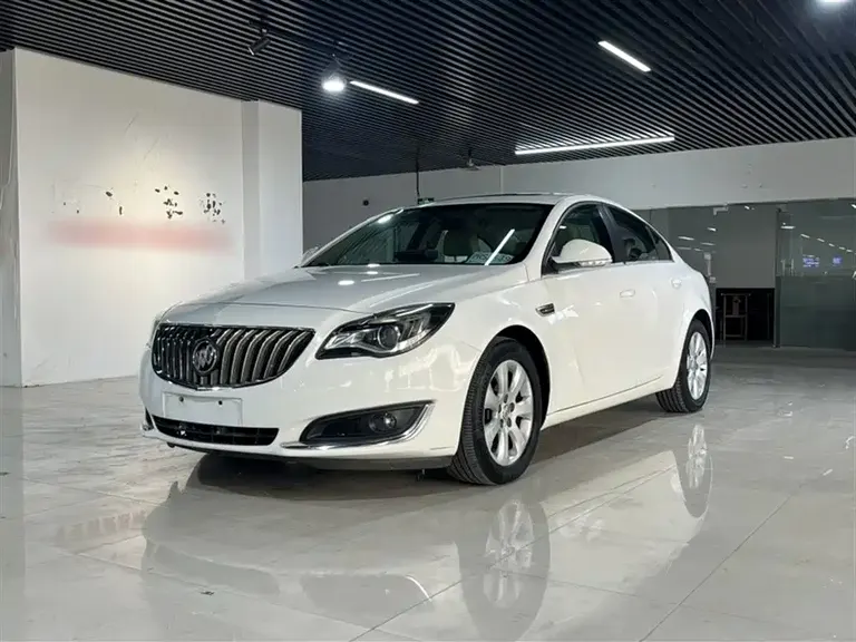 Buick Regal 2.0 L Leading Fashion