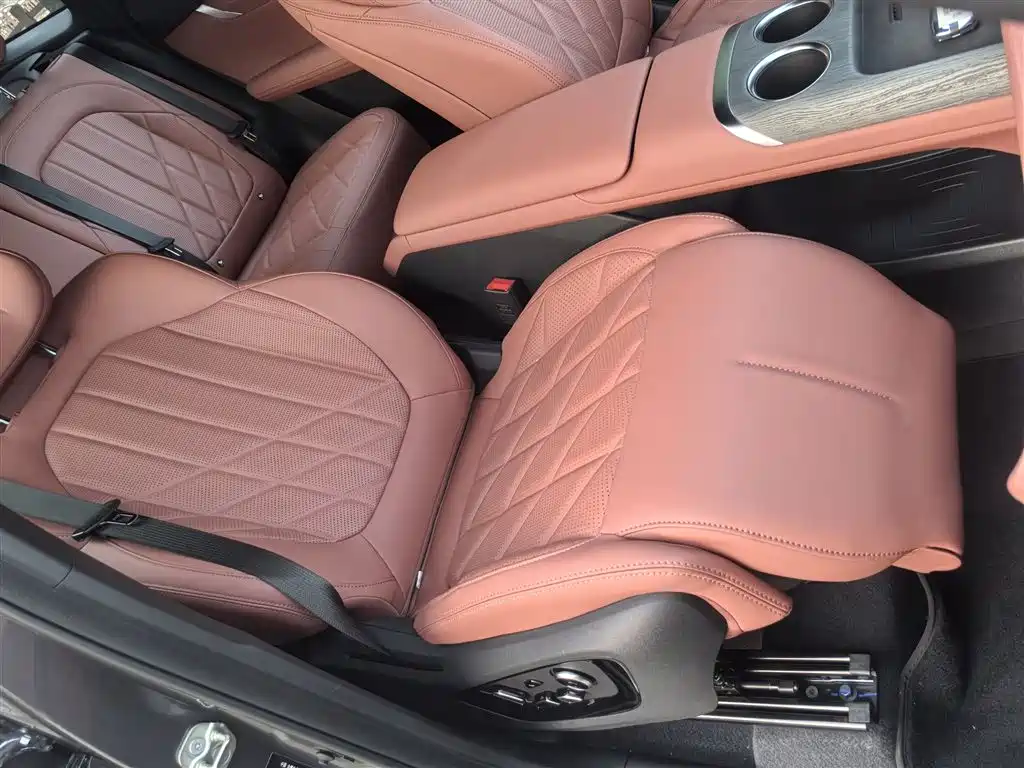 Changan CS75 PLUS 4 th Gen 1.5 T New Blue Whale Smart Premium