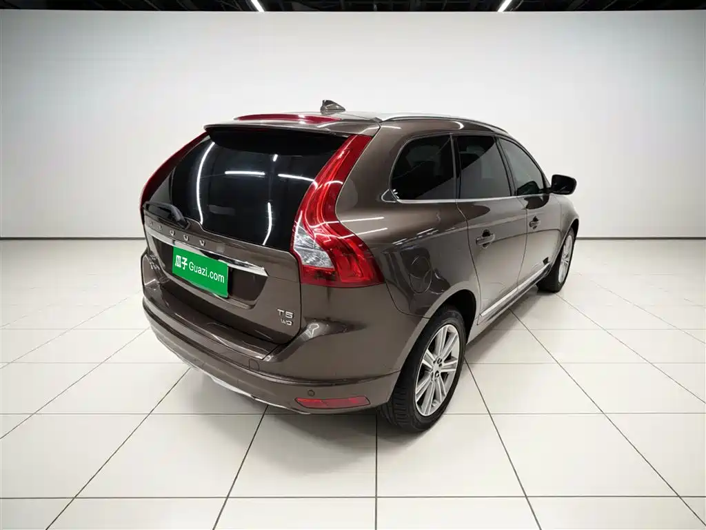 Volvo XC60 T5 AWD Smart Vision
